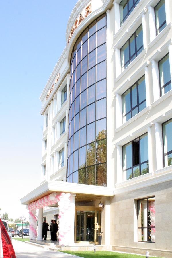 Hotel Luxurious Taraz Esterno foto