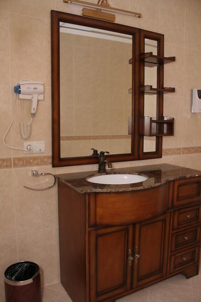Hotel Luxurious Taraz Esterno foto